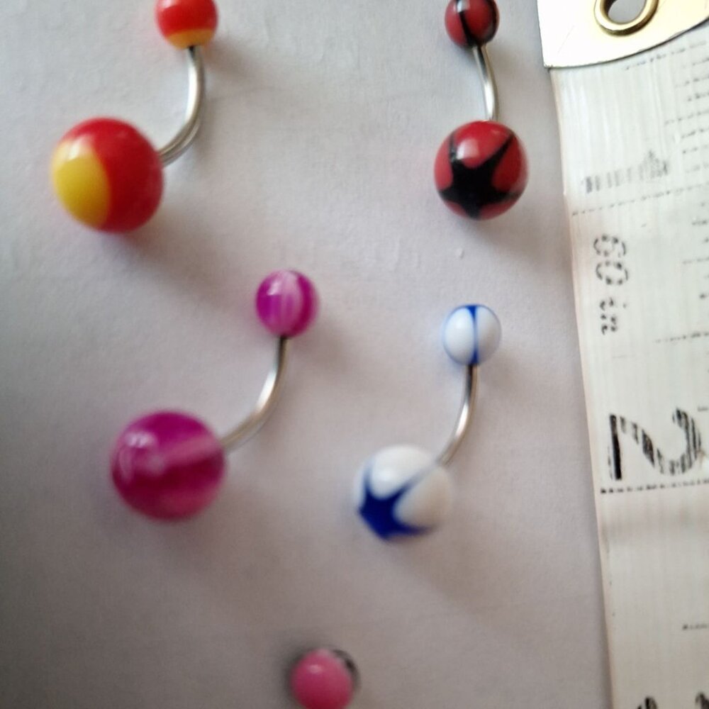 Nose, belly, eyebrow, daith, tongue rings - Picture 4 of 6